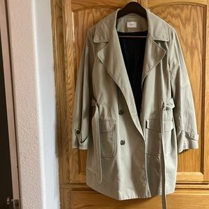 Loft khaki trench coat 🧥